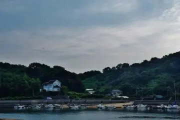 <p>L'ambiance est apaisante sur la c&ocirc;te</p>