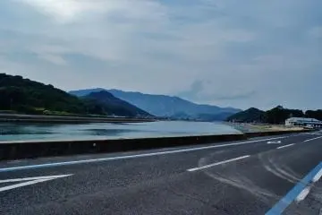<p>Une vue depuis la route</p>