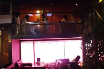 <p>Le premier &eacute;tage et la mezzanine</p>