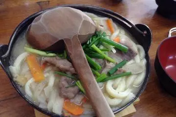 <p>อุด้ง อาหารขึ้นชื่อของเมืองนี้</p>