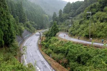 <p>The near the first hill climb between Uda and Soni</p>