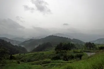 <p>Glorious mountain scenery in the rain &nbsp;</p>