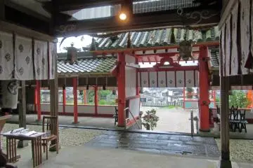 <p>And the shrine buildings can get you out of the rain for a little bit</p>