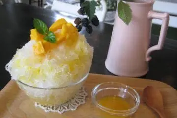 Shaved ice (kaki-gori), Summer speciality, made of natural ice sourced from Nikko