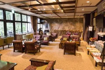 <p>Lobi penginapan Roan</p>