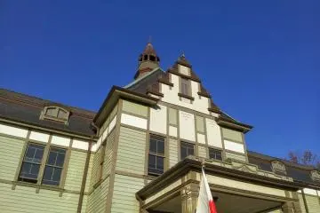 <p>B&acirc;timent occidental</p>