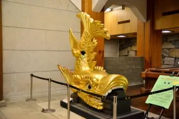 <p>Gold Shachihoko (an animal which has a face like a tiger and a body like fish)</p>