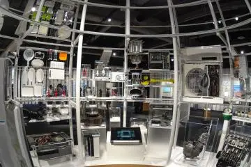 <p>In this area they cut all machinery into half displaying what the inside looks like</p>