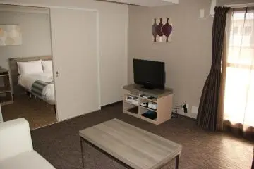 <p>Kamu dapat melihat kamar tidur hotel ini</p>
