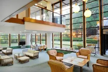 <p>The lounge area is big for groups to gather and just relax.</p>