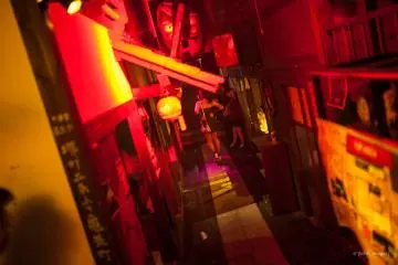 <p>Une ruelle</p>