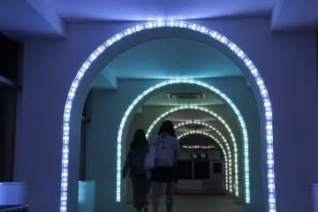 Street to observation deck