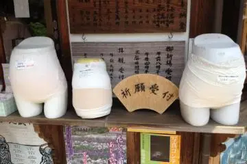 <p>เครื่องแต่งกายของมารดา</p>