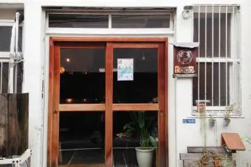 <p>This is the front building view.</p>