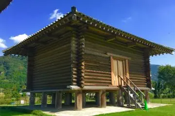 บ้านลำไม้โบราณ