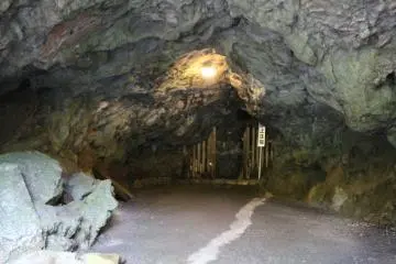 <p>Spelunking starts here!</p>