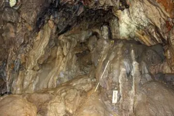 <p>Flow stone near the innermost chamber</p>