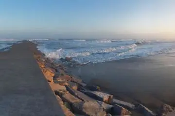 Here's the Ocean Instead of a Meme