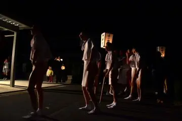 <p>Lion bearers waiting to go wild inside a newly-built house</p>