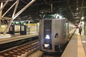<p>Kereta Super Kamui,&nbsp;kereta yang membawa saya dari New Chitose Airport di Sapporo.</p>