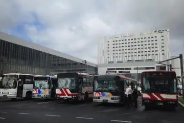 <p>Tempat bus parkir, di sini Anda bisa menaiki bus ke Daisetsuzan National Park &amp; Asahidake.</p>