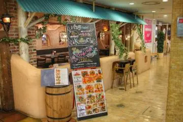 <p>Makanlah snack kalau lapar</p>