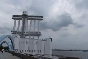 <p>Interesting design of the Nagoya Port Building</p>