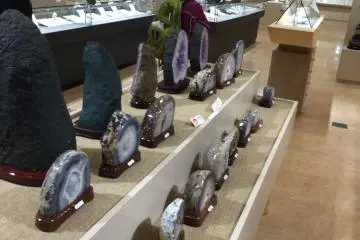 <p>More gems.</p>