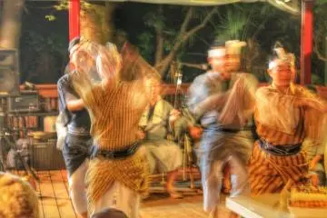 <p>An Okinawan dacing performance at the Alishan Market Day 2015</p>