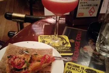 <p>Delicious food and drinks</p>
