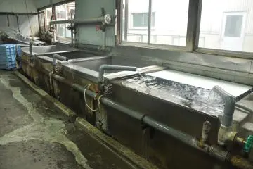 <p>The cloth must be soaked before it can dyed or wrinkled</p>