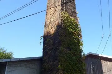 <p>The chimney of the traditional kiln</p>