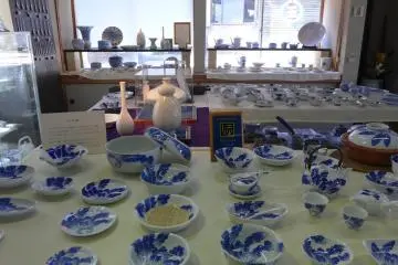 <p>Mikawachi porcelain</p>