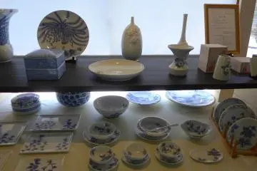 <p>Mikawachi porcelain</p>