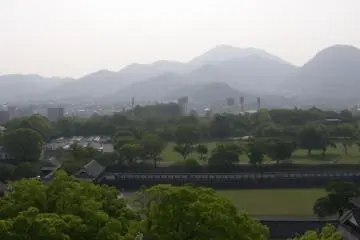 Leaving Kumamoto Castle, when it all started to make sense.