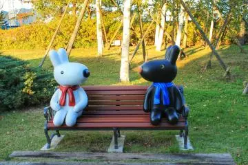 Take a pic with Lisa and Gaspard!