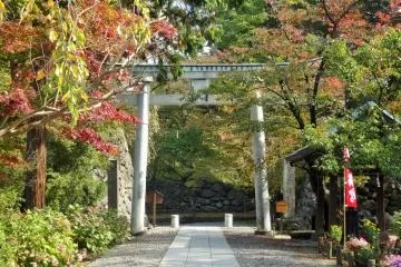 <p>A shrine rests in the center of the castle grounds</p>
