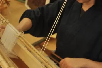 <p>The yarn is then woven to into cloth</p>