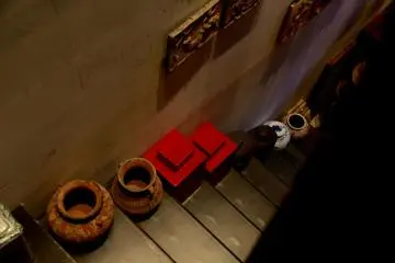 <p>Decorated stairs</p>