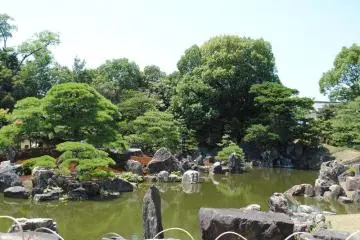 On my first visit to the castle, my tour guide told us a little anecdote about the waterfall (in the back right). It used to be the popular thing to have waterfalls in gardens, but when castles or what have you were built on a flat area or at the top of a