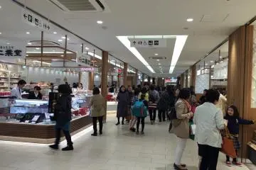 The first floor of the expanded Midori Department Store, which occupies much of the new west side of the station.