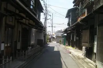 Merchant houses