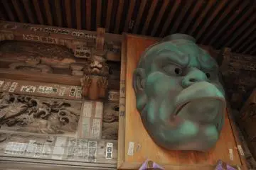 <p>The head of a Konoha-tengu guarding the right side of the door</p>