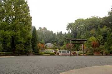 <p>Mausoleum Kaisar Taishoyang dipanggil dengan nama Tama no Misasagi</p>