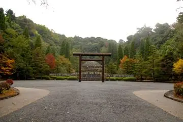 <p>Mausoleum Kaisar Showa, yang dipanggil dengan nama Musashino no Misasagi</p>