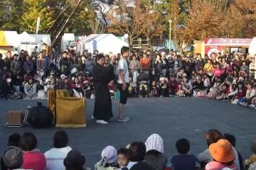 <p>Balloon samurai Syan, and assistant</p>