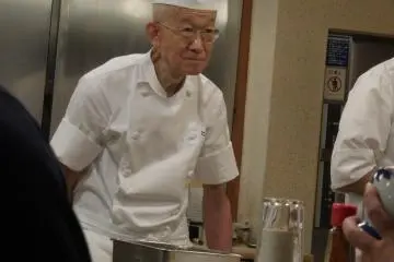 <p>ท่านหัวหน้าเชฟ</p>
