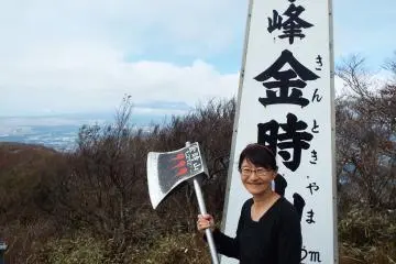 <p>Miwa dengan kapak Kintaro</p>