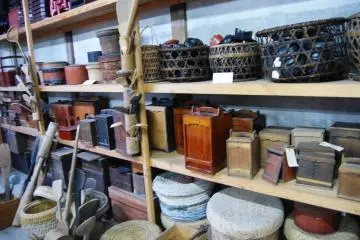 Shelves full of folk household items from the old days