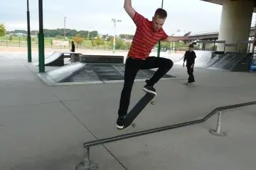 <p>Nose grind</p>
